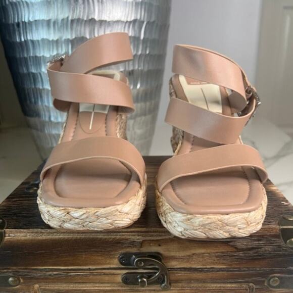 Dolce Vita Aldona Wedge Sandals in Cafe Leather - Picture 4 of 8